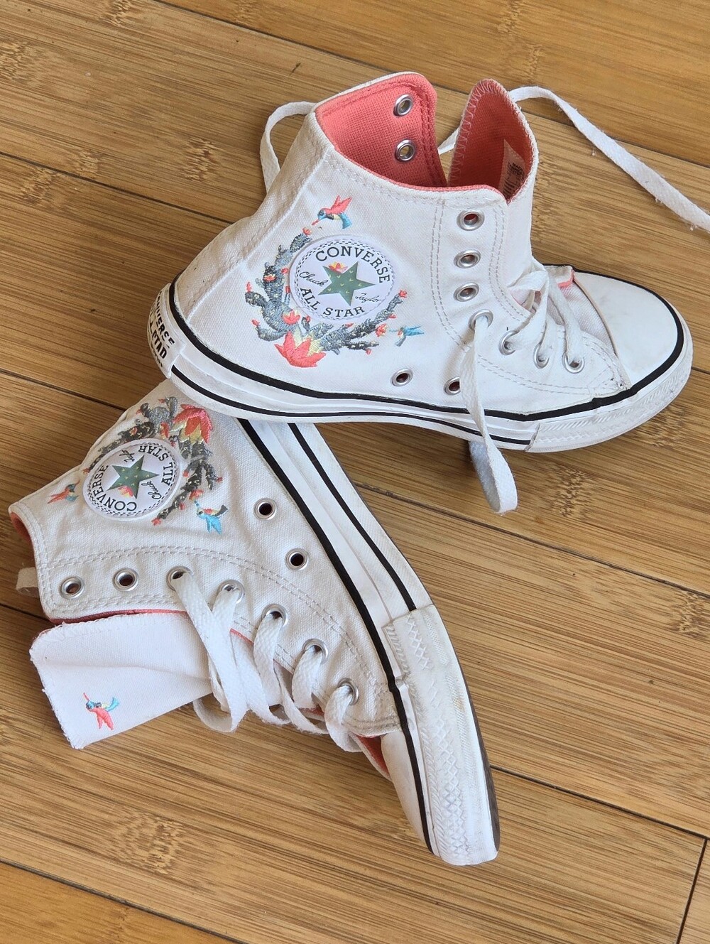 Chuck Taylor All Star Succulent Embroidery Youth size 2 Converse